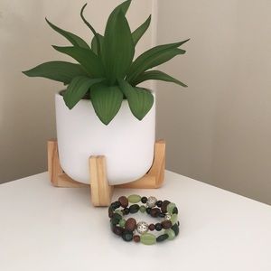 Double banded bead bracelet